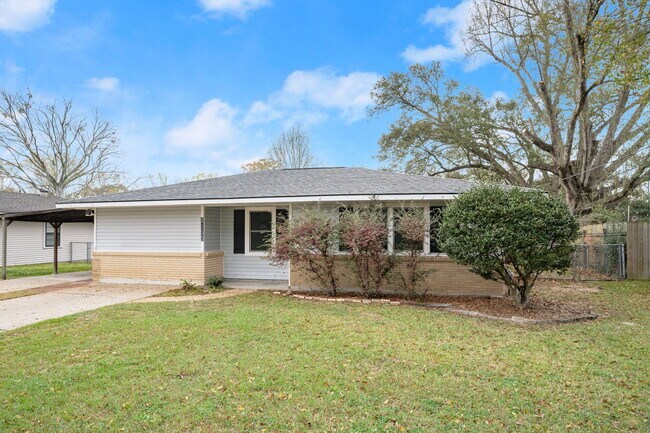 Building Photo - 8955 Alma Dr