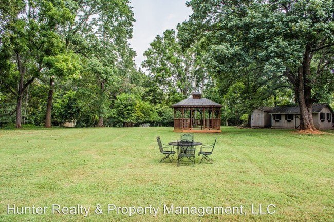 Foto del edificio - 5 br, 4 bath House - 7745 Fair Oaks Drive