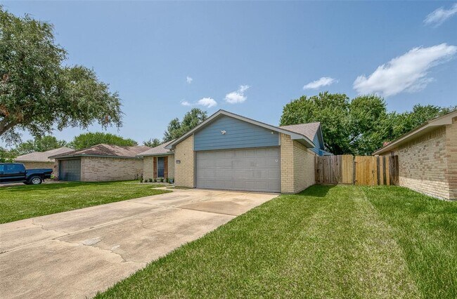 Building Photo - 24010 Silversmith Ln