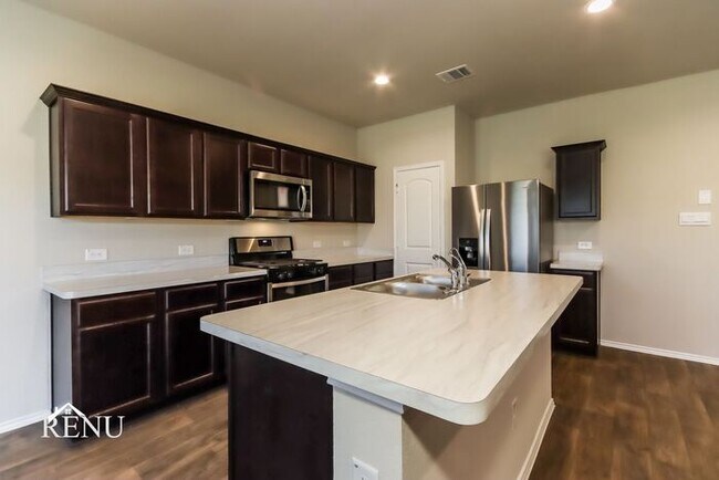 Foto del edificio - 20759 Central Concave Dr