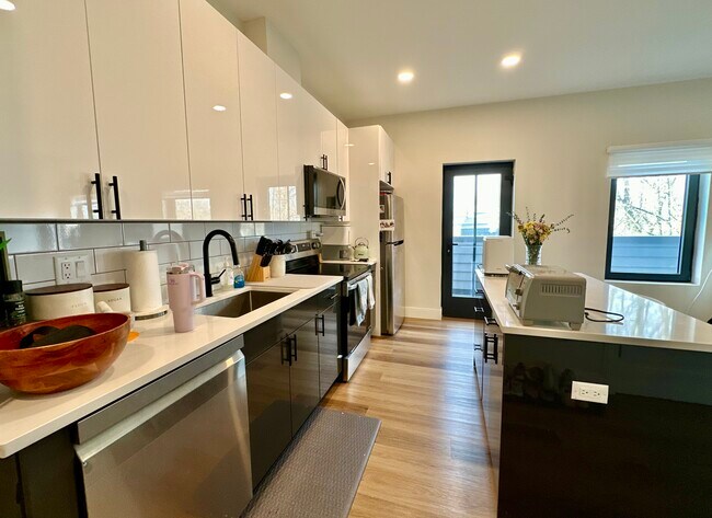 Foto del edificio - 63 Belgrade Ave