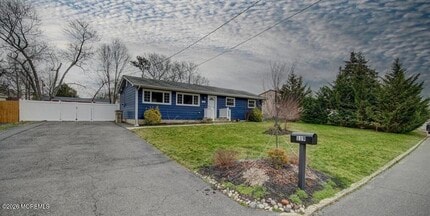 Building Photo - 119 Pheasant Dr