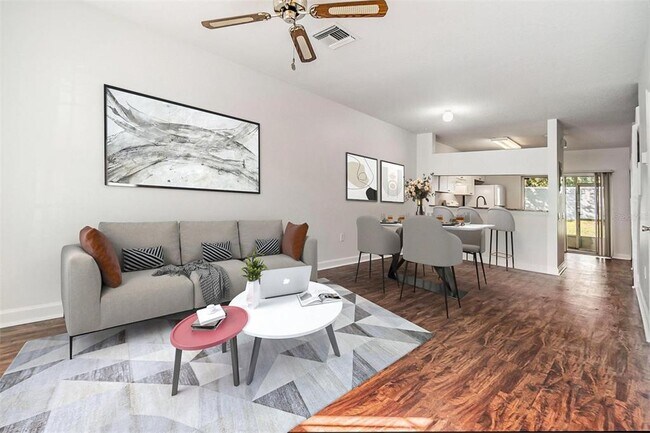 Foto del edificio - 2248 Lake Woodberry Cir