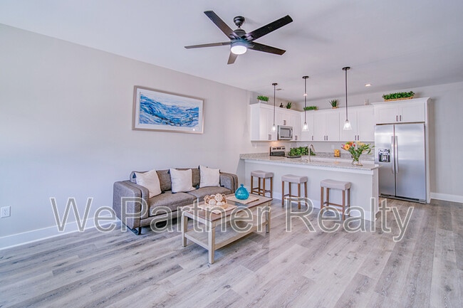 Building Photo - 9 N Rim Dr