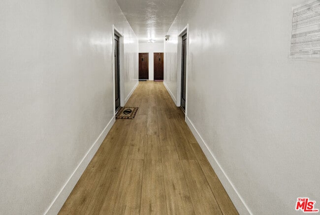 Foto del edificio - 351 N Sierra Bonita Ave