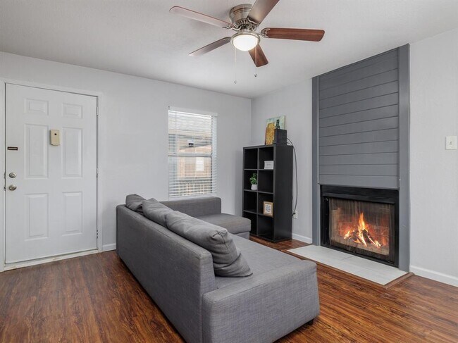 Foto del edificio - 3004 Speedway