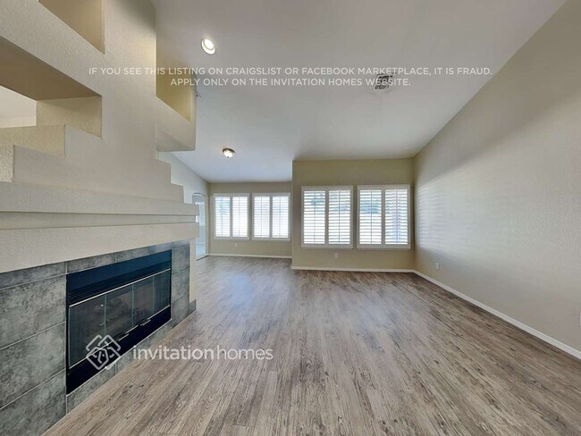 Foto del edificio - 4512 Crimson Leaf Dr
