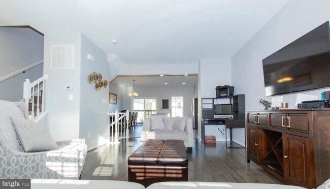 Foto del edificio - 18540 Hickory Meadow Dr