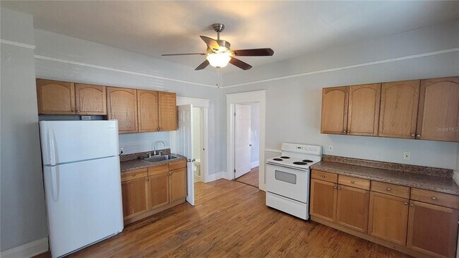 Building Photo - 103 S Westland Ave