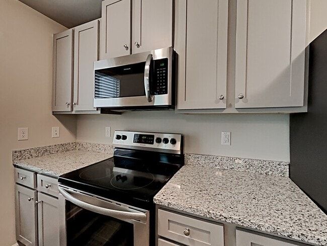 Building Photo - 1054 Wedgewood Ct NE