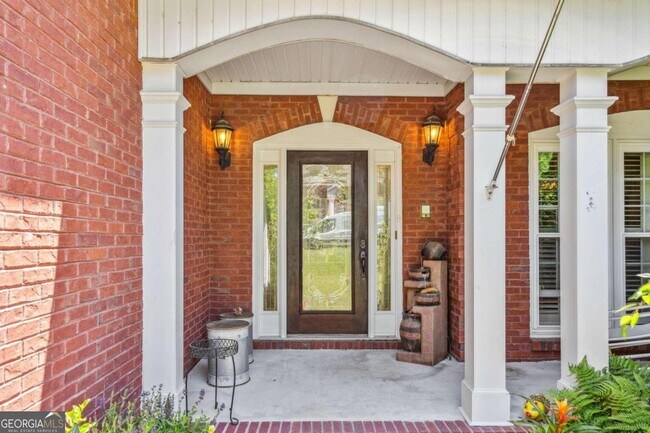 Building Photo - 305 Helens Manor Dr