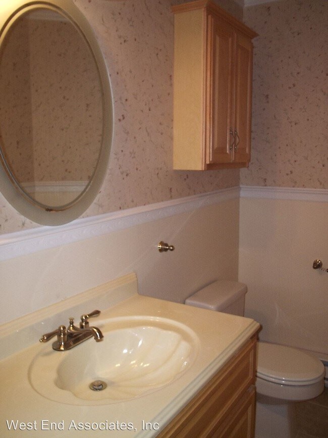 Building Photo - 3 br, 1.5 bath House - 2834 Rhonda Lane