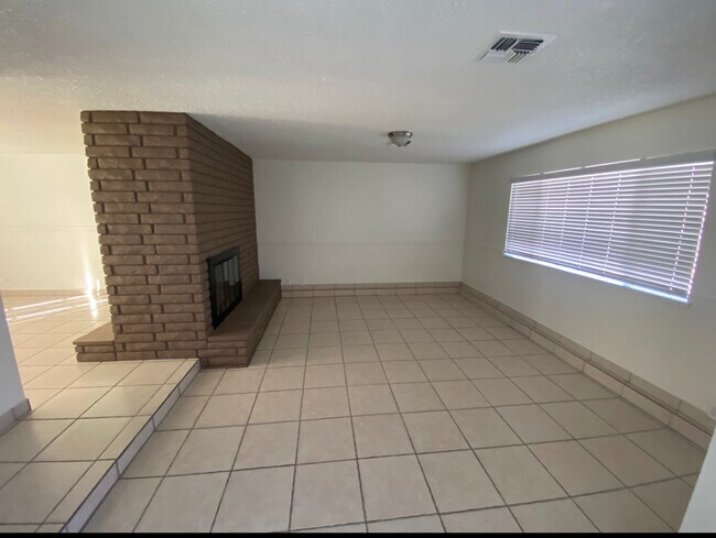 Foto del edificio - 5613 Deal Dr