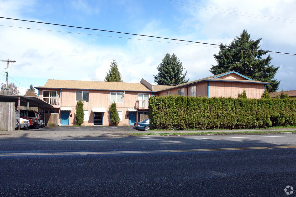 Foto del edificio - 8231 N Fessenden St