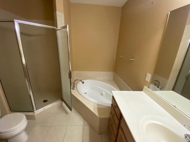 Building Photo - 2171 Norhardt Dr