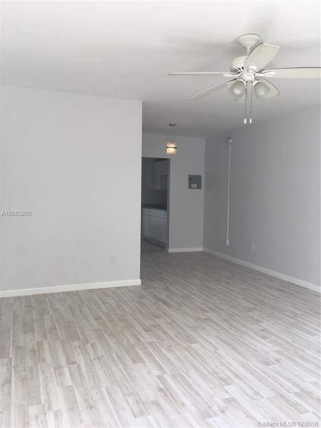 Foto principal - 542 Euclid Ave