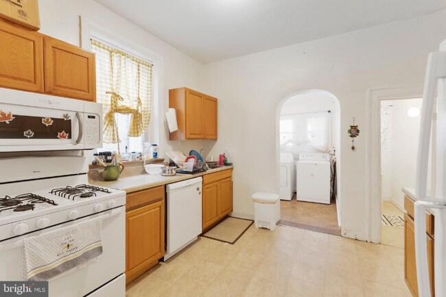 Building Photo - 2039 N Gratz St