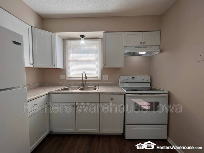 Foto del edificio - 824 Hartford Ave