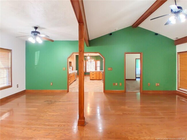 Foto del edificio - 9310 Creek Path Pl