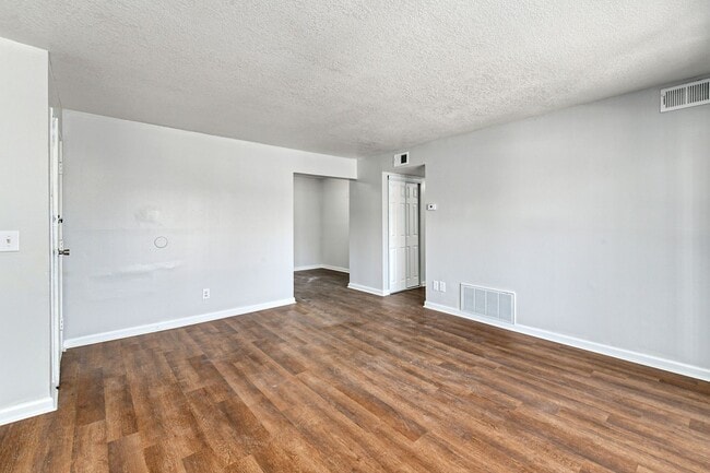 Interior Photo - Legend Oaks Gated Community