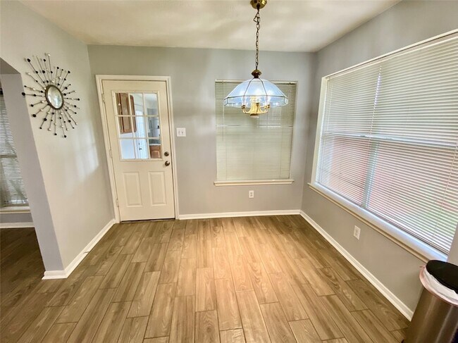 Building Photo - 7239 Brockington Dr