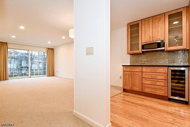 Building Photo - 141 Terrace Dr