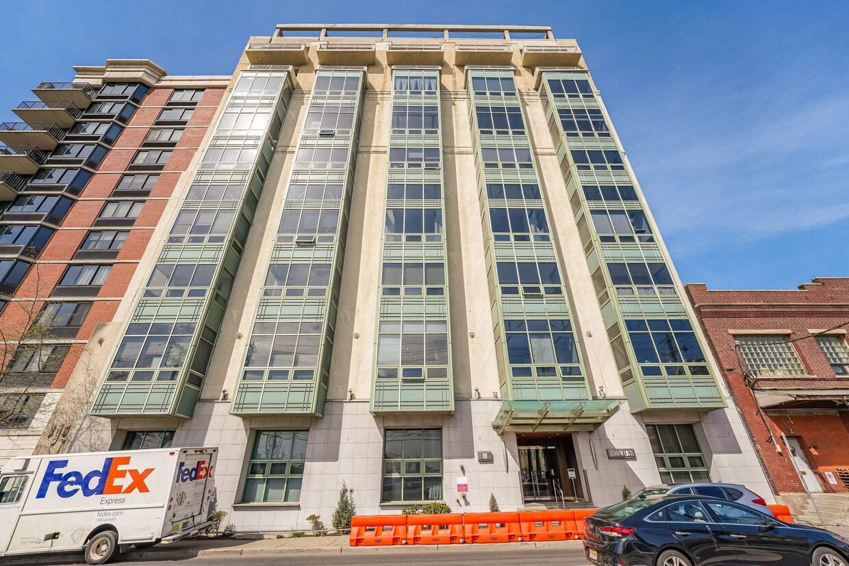 689 Marin Blvd Unit 1002, Jersey City, NJ 07310 Condo for Rent in Jersey City, NJ
