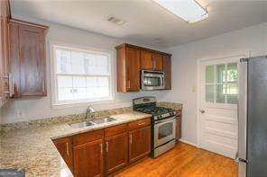 Building Photo - 923 S Candler St