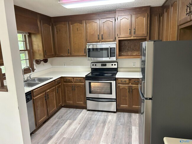 Foto del edificio - 1757 Dailey Terrace NW