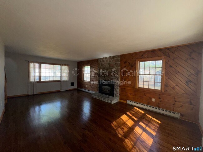 Foto del edificio - 1 Burlington Rd