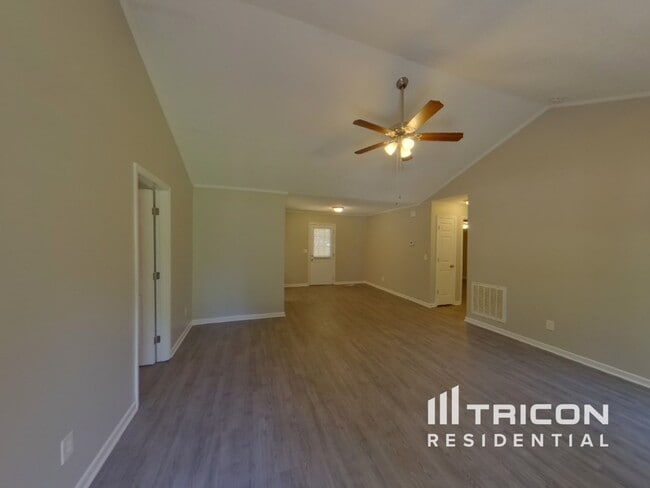 Building Photo - 63 Woodpond Ct