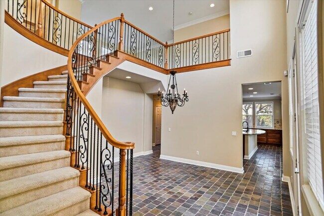 Foto del edificio - "Spacious 4-Bedroom Retreat with Cozy Fire...