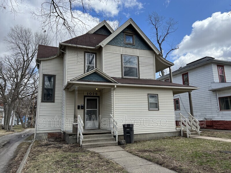 1075 23rd St Unit 3, Des Moines, IA 50311 Condo for Rent in Des