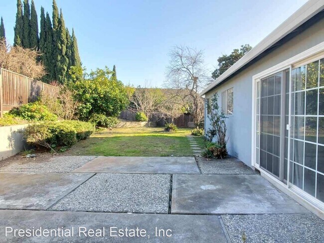 Building Photo - 3 br, 2 bath House - 1756 Valhalla Ct