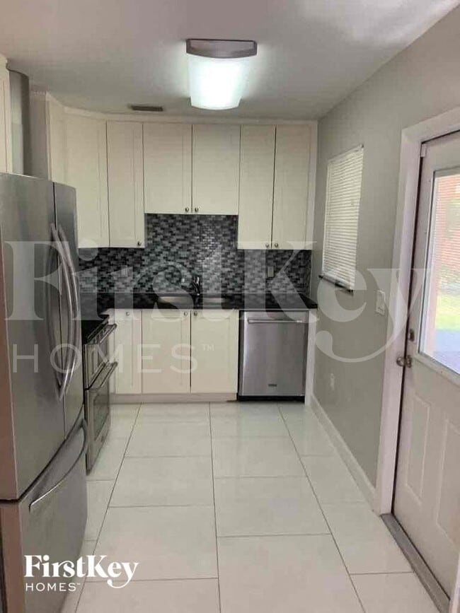 Foto del edificio - 1410 NE 43rd Ct