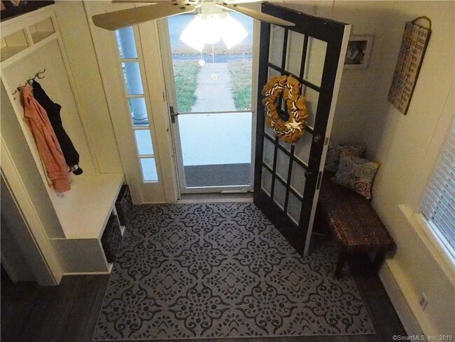 Foto del edificio - 71 Henderson Rd