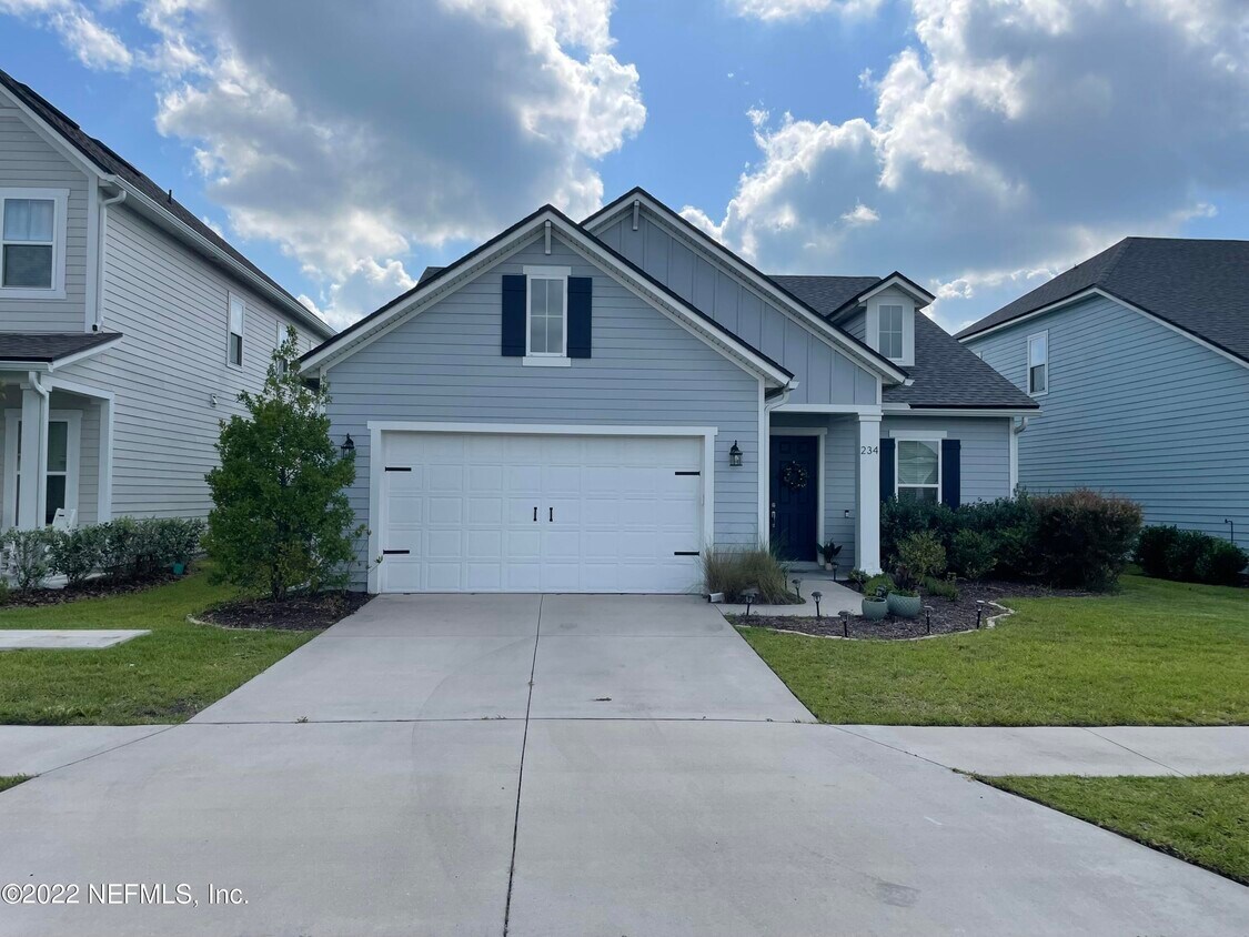 Foto principal - 234 Willow Lake Dr