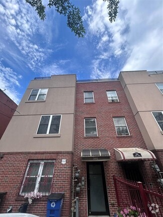 Building Photo - 391 Atkins Ave