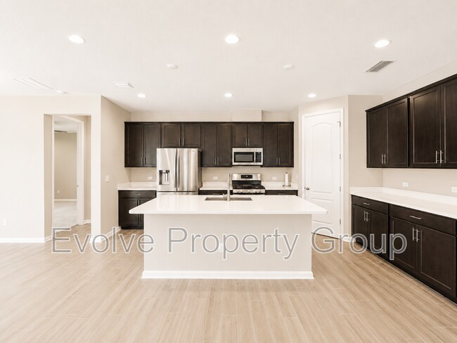 Building Photo - 231 Flach Dr