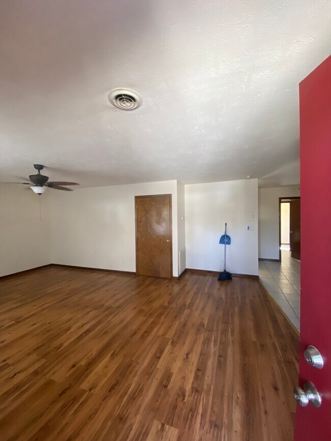 Foto del edificio - 7909 Swaggerty Rd