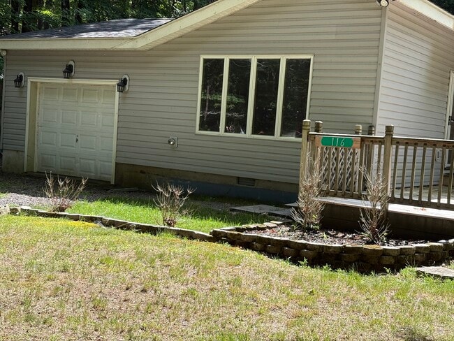 Building Photo - 116 Pony Path