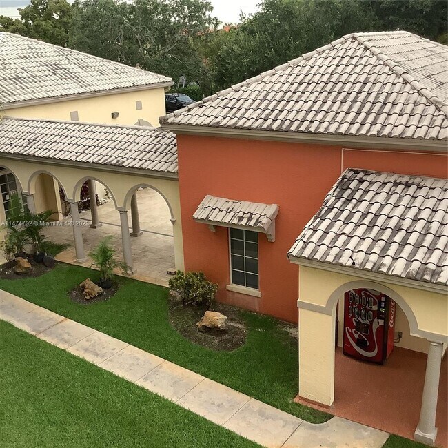 Foto del edificio - 8160 Geneva Ct