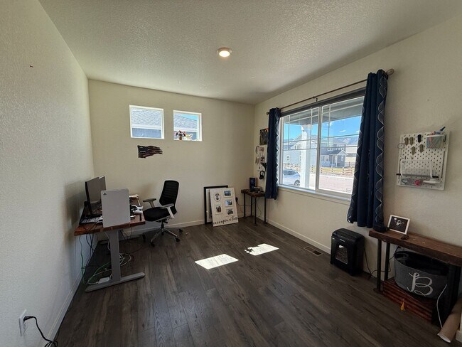 Building Photo - Spacious 5-Bedroom Home in Monument | Back...