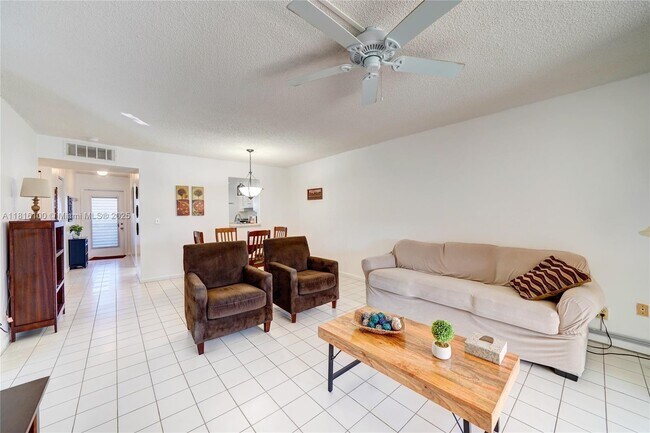 Foto del edificio - 7620 NW 18th St