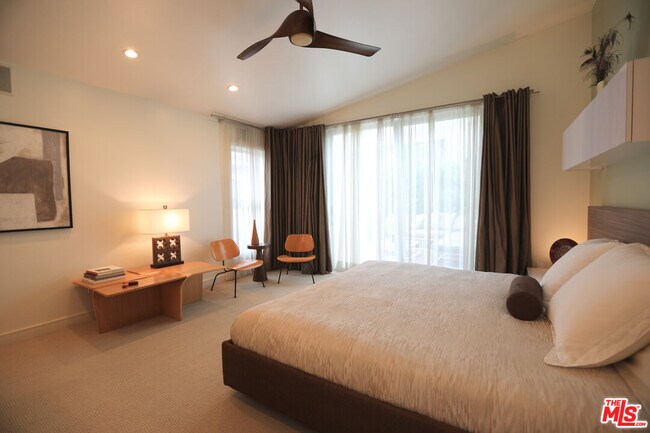 Foto del edificio - 2707 Westwood Blvd