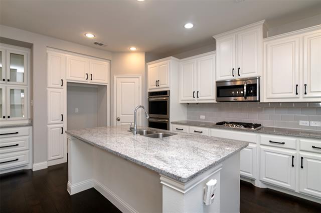 Foto del edificio - 15713 Canyon Ridge