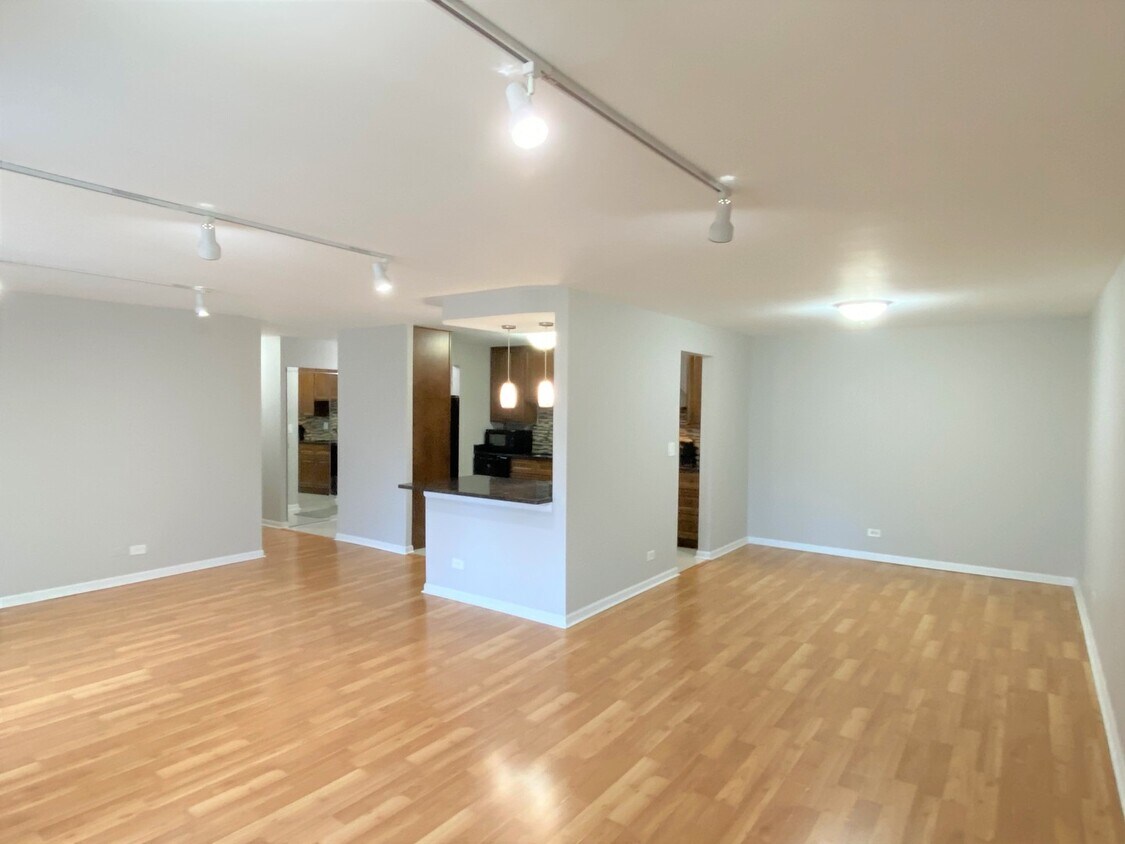 1405 Central Rd Unit 210B, Arlington Heights, IL 60005 Condo for Rent