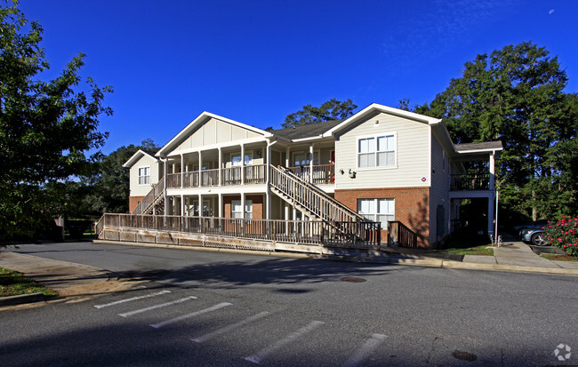 Foto principal - Lexington Woods Apartments