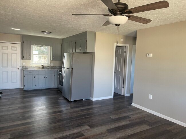 Foto del edificio - 305 Houseal St