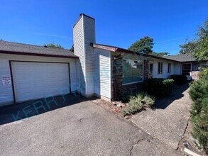 Building Photo - 29 SE 134th Pl